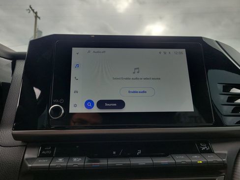 Used 2025 Toyota Camry SE image 20