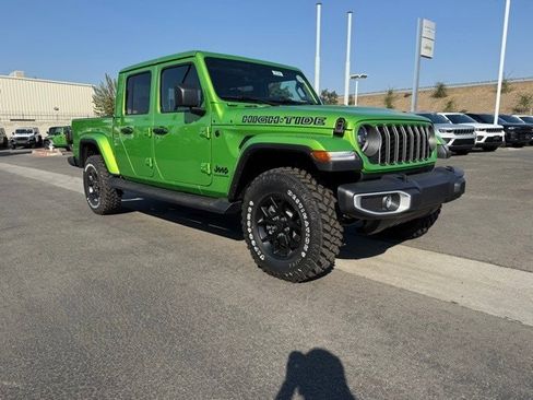 New 2025 Jeep Gladiator Sport image 9