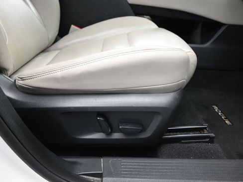 Used 2021 Nissan Rogue SL AWD/4WD image 15