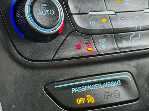 Used 2019 Ford Escape SE image 23