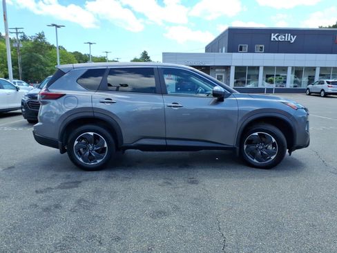 Certified 2024 Nissan Rogue SV AWD/4WD image 4