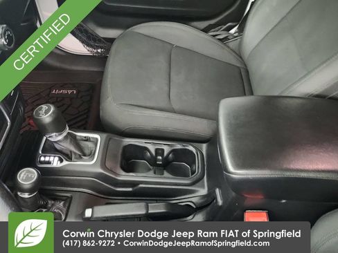 Used 2018 Jeep Wrangler Unlimited Sport AWD/4WD image 29