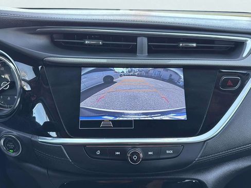 Used 2021 Buick Encore GX Select image 12