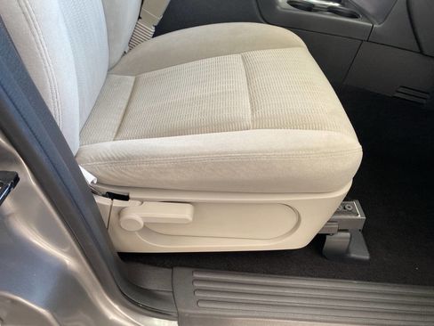 Used 2008 Ford Explorer XLT image 36