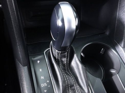 Used 2021 Volkswagen Atlas Cross Sport S image 23