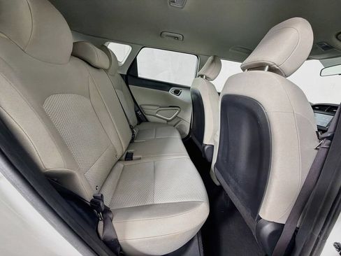 Used 2021 Kia Soul LX FWD image 27