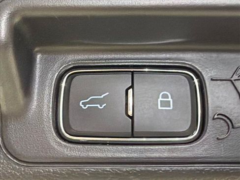 Used 2025 Ford Explorer ST w/ Sun And Sound Package AWD/4WD image 20
