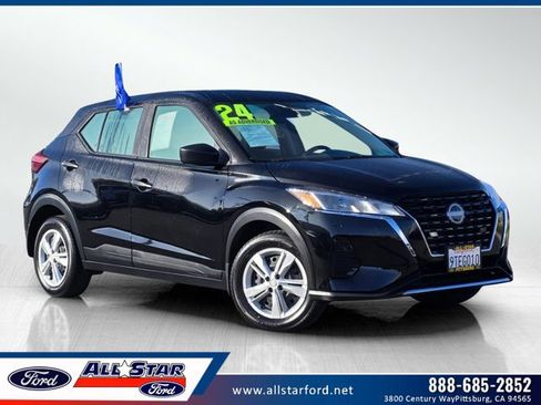 Used 2024 Nissan Kicks S image 1