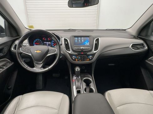 Used 2018 Chevrolet Equinox LT image 24