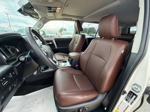 Used 2023 Toyota 4Runner Limited AWD/4WD image 9