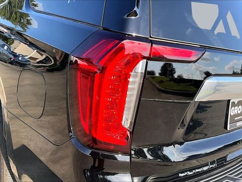 Used 2023 GMC Yukon Denali AWD/4WD image 27
