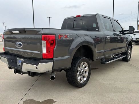 Used 2019 Ford F250 Lariat w/ Chrome Package image 22