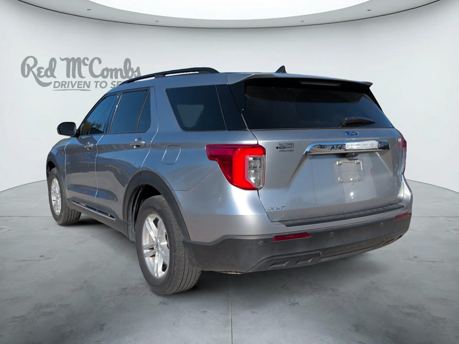 Certified 2024 Ford Explorer XLT RWD image 6