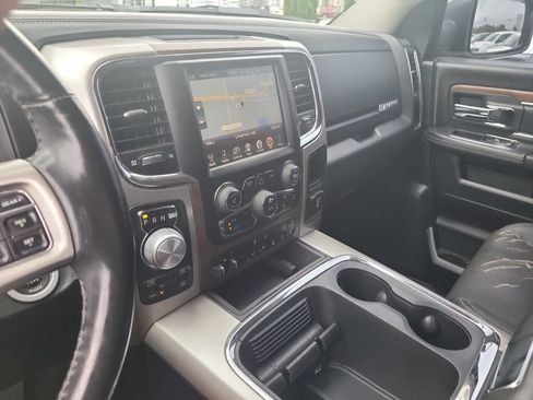 Used 2016 RAM 1500 Laramie w/ Convenience Group AWD/4WD image 24