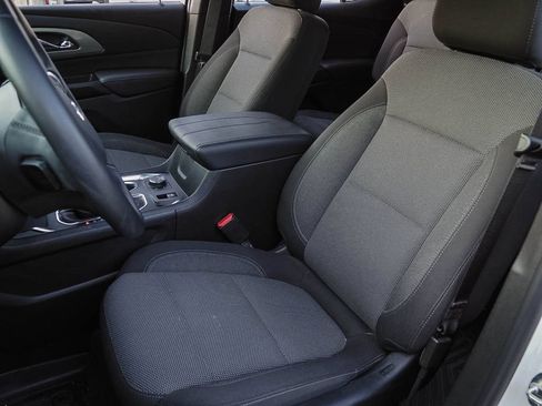 Used 2023 Chevrolet Traverse LT FWD image 8