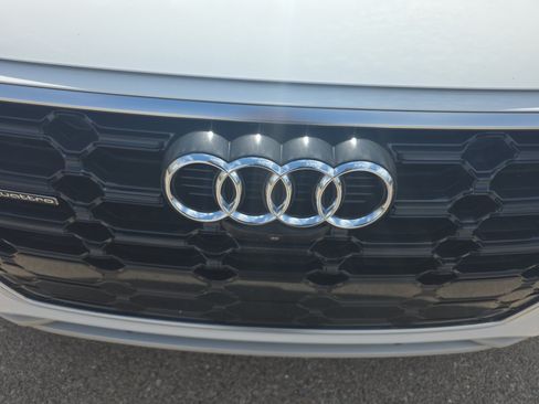 Used 2023 Audi Q5 2.0T Premium Plus w/ Premium Plus Package AWD/4WD image 23