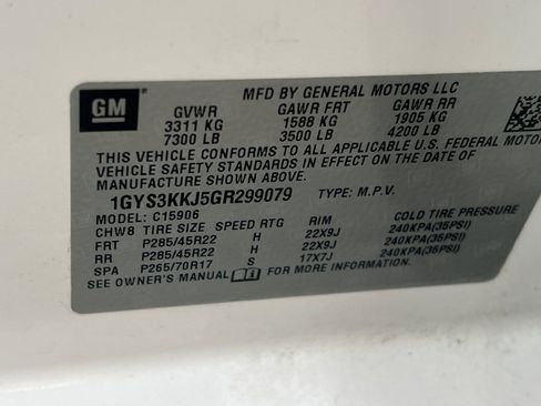 Used 2016 Cadillac Escalade ESV Platinum RWD image 27
