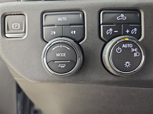 Certified 2024 Chevrolet Silverado 1500 LT image 32