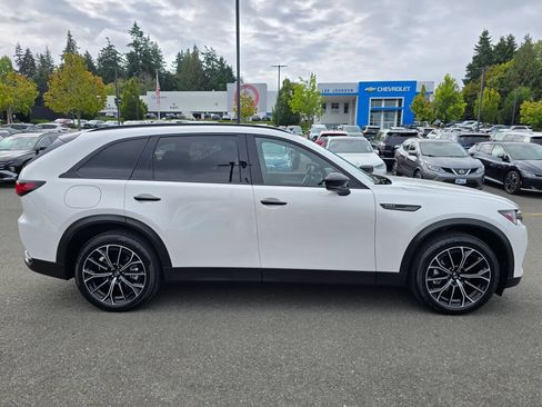 Certified 2025 MAZDA CX-70 Plug-In Hybrid w/ Premium Plus AWD/4WD image 4