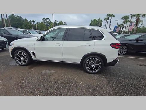 New 2026 BMW X5 xDrive50e w/ Premium Package image 27