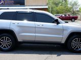 Used 2021 Jeep Grand Cherokee Limited image 2