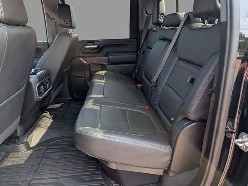 Used 2025 Chevrolet Silverado 1500 High Country AWD/4WD image 36