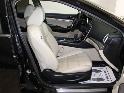 Used 2016 Nissan Maxima 3.5 SV FWD image 26