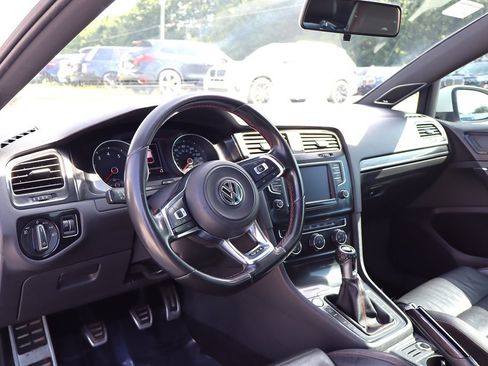 Used 2016 Volkswagen GTI SE FWD image 22
