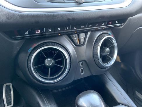 Used 2019 Chevrolet Blazer LT image 32