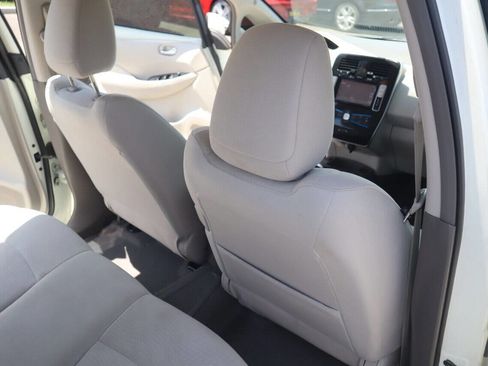 Used 2012 Nissan Leaf SL image 32