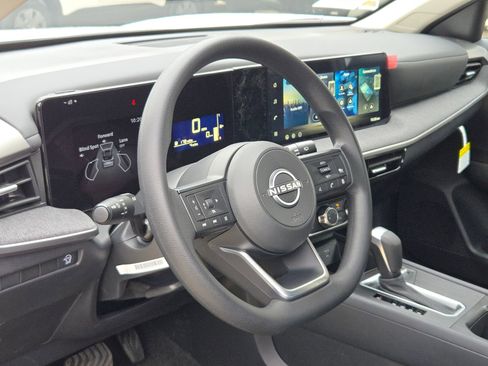 New 2026 Nissan Kicks S image 10