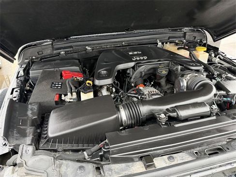 Used 2020 Jeep Gladiator Rubicon image 24
