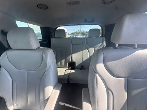 Used 2022 Hyundai Palisade SEL w/ Premium Package FWD image 21