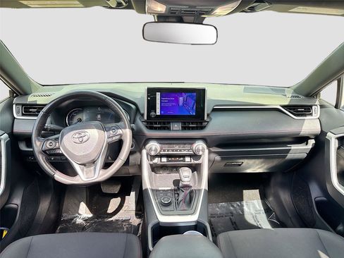 Used 2023 Toyota RAV4 SE w/ Weather & Moonroof Package image 24