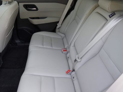 Used 2024 Nissan Rogue SL w/ SL Premium Package FWD image 35