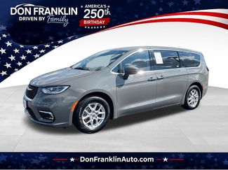 Used 2023 Chrysler Pacifica Touring-L FWD 360° Tour