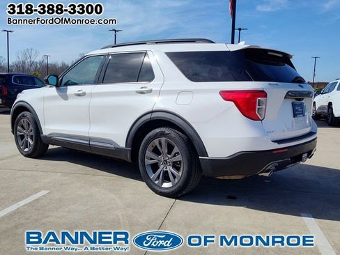 Certified 2022 Ford Explorer XLT w/ Equipment Group 202A image 4