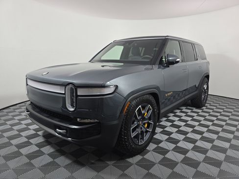 Used 2022 Rivian R1S Launch Edition AWD/4WD image 1