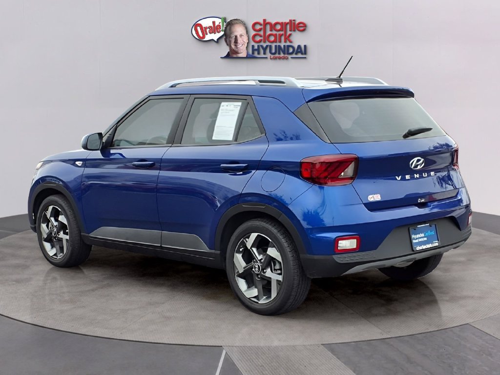 Used 2025 Hyundai Venue Limited FWD image 3