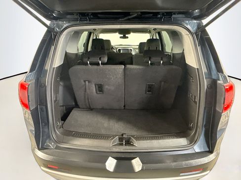 Used 2019 GMC Acadia SLE image 35