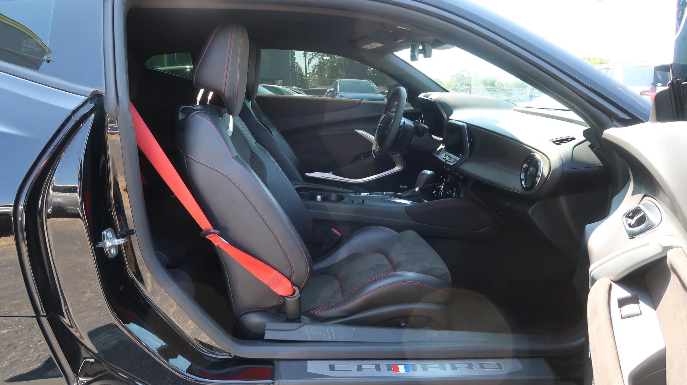 Used 2018 Chevrolet Camaro ZL1 RWD image 21