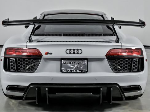 Used 2017 Audi R8 V10 image 11