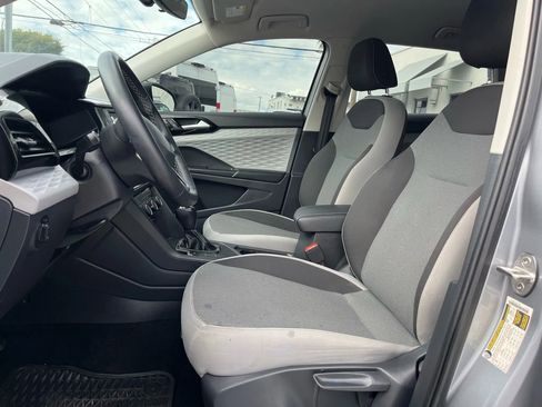 Used 2023 Volkswagen Taos S image 8