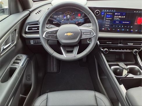 New 2026 Chevrolet Traverse LT w/ Driver Confidence Package image 3