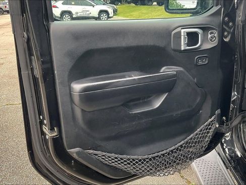 Used 2020 Jeep Wrangler Unlimited Sport S AWD/4WD image 22