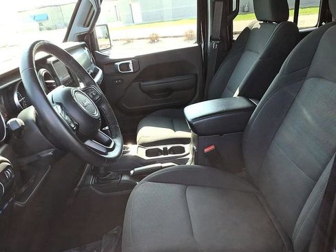 Used 2023 Jeep Wrangler Unlimited w/ Cold Weather Group image 16