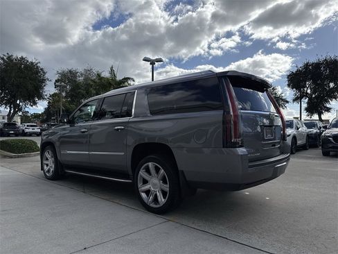 Used 2020 Cadillac Escalade ESV Luxury image 27