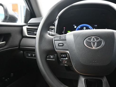 Used 2025 Toyota Camry LE w/ Convenience Package FWD image 14