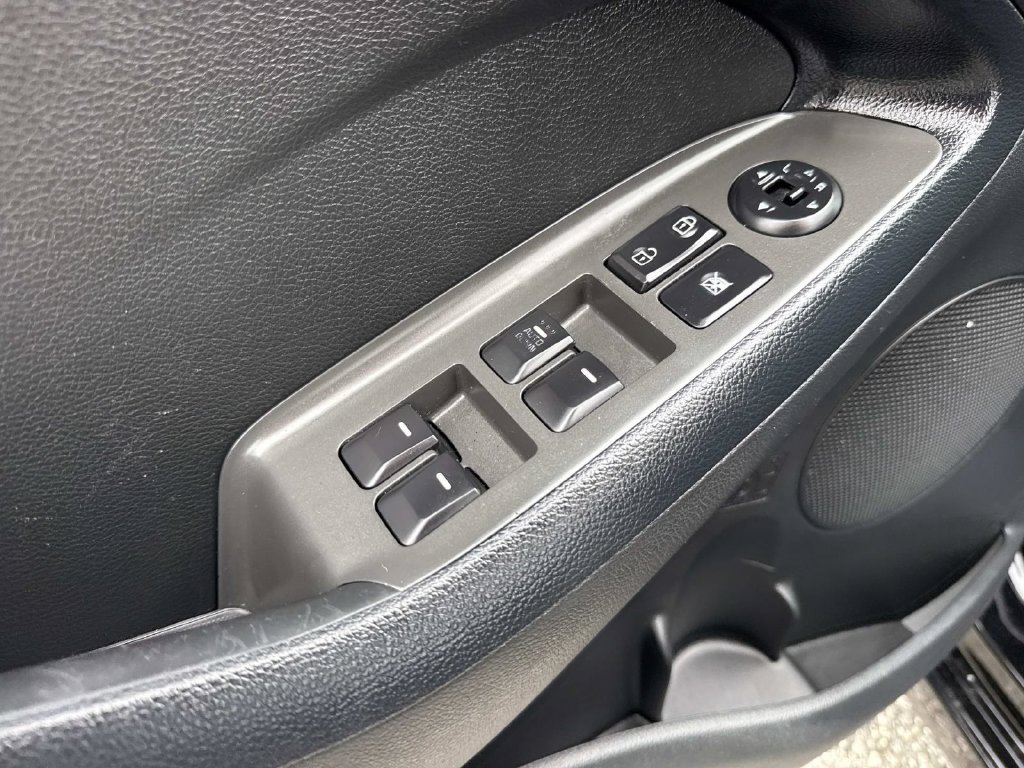 Used 2017 Kia Forte LX FWD image 21
