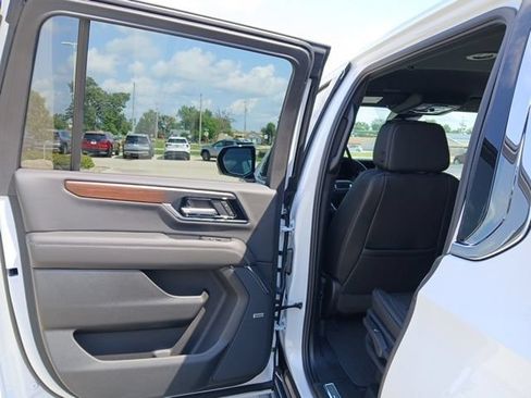 New 2026 GMC Yukon XL Denali AWD/4WD image 22